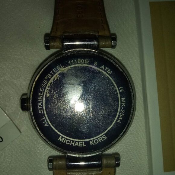 Michael Kors Watch - Picture 4 of 6